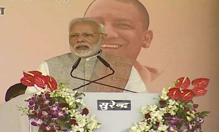 Watch LIVE | PM Modi addresses public rally in Agra;