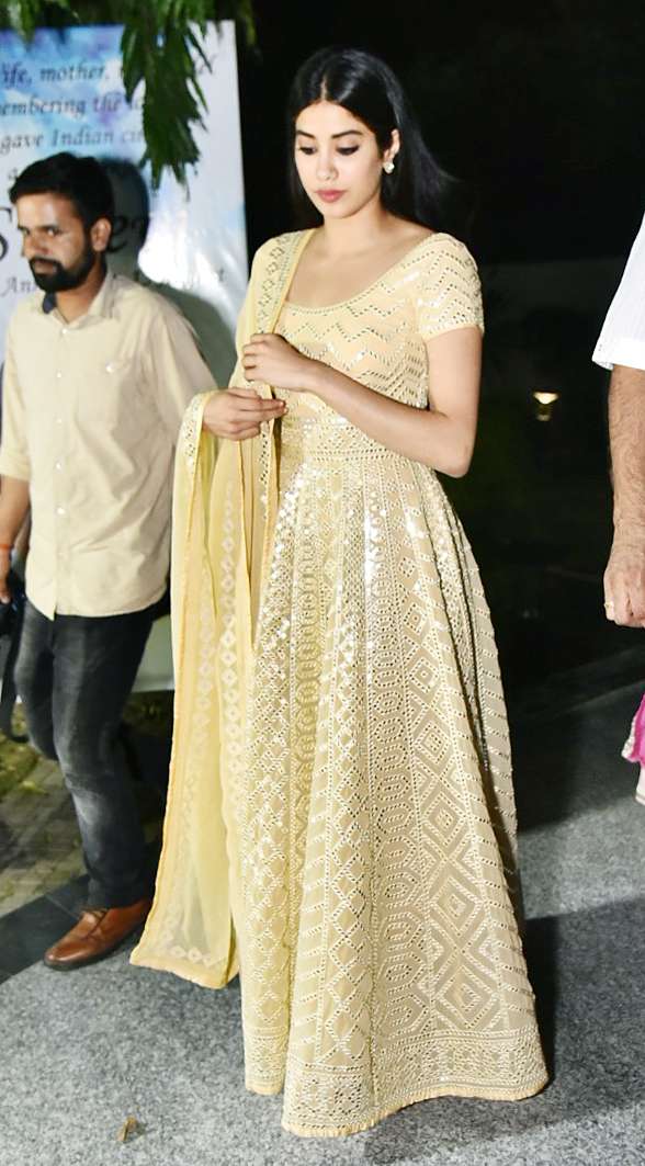 Janhvi Kapoor looked ethereal as she attended the event