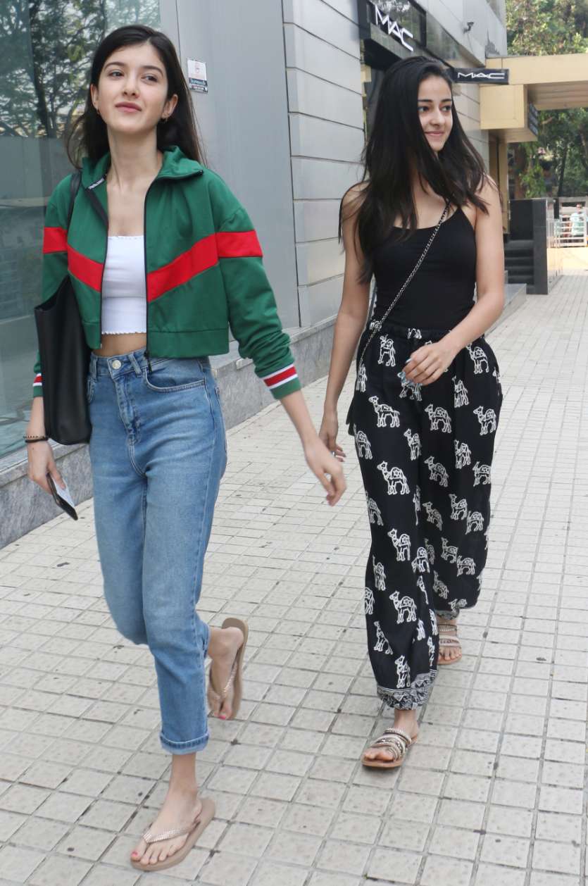 Besties Ananya Panday and Shanaya Kapoor's comfy yet chic look on movie ...