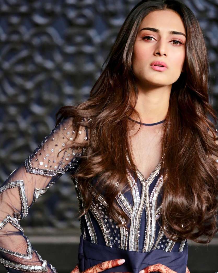 Erica Fernandes looks sensational in her latest photoshoot- Is she