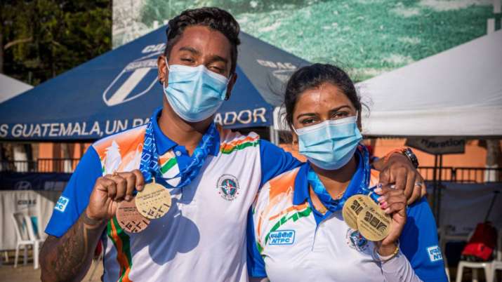 Deepika Kumari and Atanu Das with their medals from Recurve finals during the Hyundai Archery World